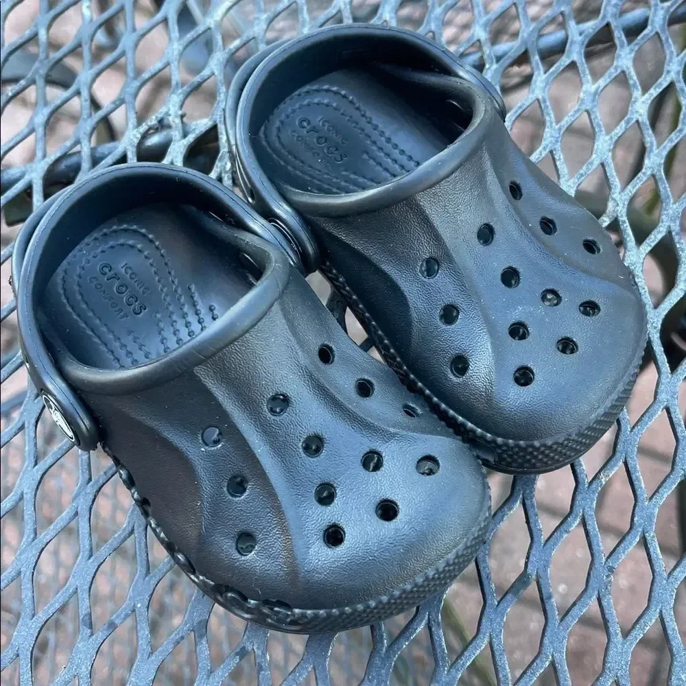 Crocs Kids' Baya Clog Walker - Toddler Kids Black Clogs Size 6